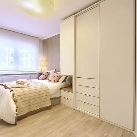 Bilbo Rock Ii By Next Stop * Bilbao